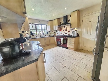 photo for Eaton Bray, Central Bedfordshire