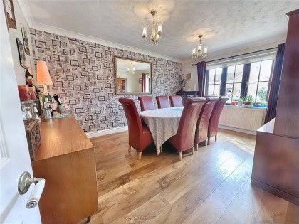 photo for Eaton Bray, Central Bedfordshire