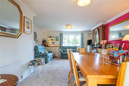 photo for Eaton Bray, Central Bedfordshire