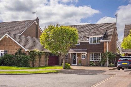 photo for Eaton Bray, Central Bedfordshire