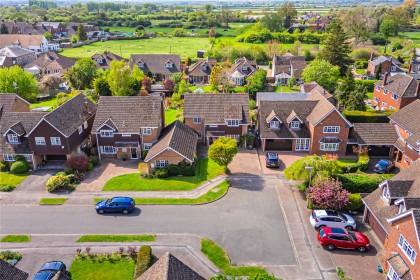 photo for Eaton Bray, Central Bedfordshire