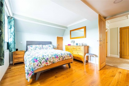 photo for Eaton Bray, Central Bedfordshire