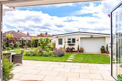 photo for Eaton Bray, Central Bedfordshire