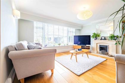 photo for Eaton Bray, Central Bedfordshire