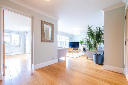 photo for Eaton Bray, Central Bedfordshire