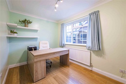 photo for Eaton Bray, Central Bedfordshire