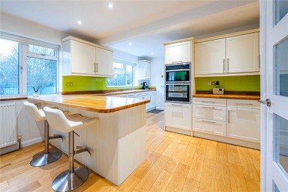 photo for Eaton Bray, Central Bedfordshire