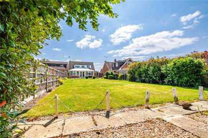 photo for Eaton Bray, Central Bedfordshire