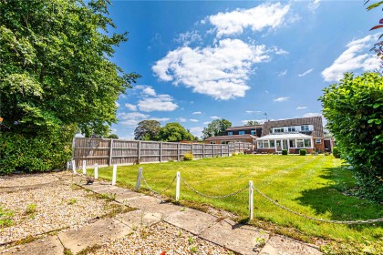 photo for Eaton Bray, Central Bedfordshire