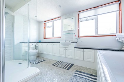 photo for Eaton Bray, Central Bedfordshire