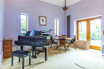 photo for Slapton, Buckinghamshire