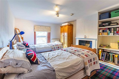 photo for Slapton, Buckinghamshire