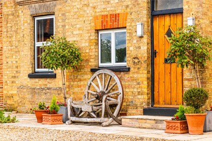 photo for Slapton, Buckinghamshire