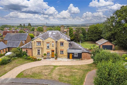 photo for Slapton, Buckinghamshire