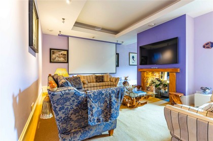 photo for Slapton, Buckinghamshire