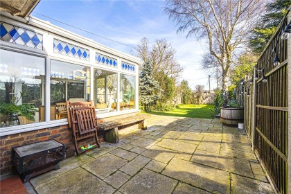 photo for Edlesborough, Buckinghamshire