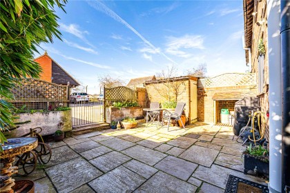 photo for Edlesborough, Buckinghamshire