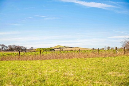 photo for Edlesborough, Buckinghamshire