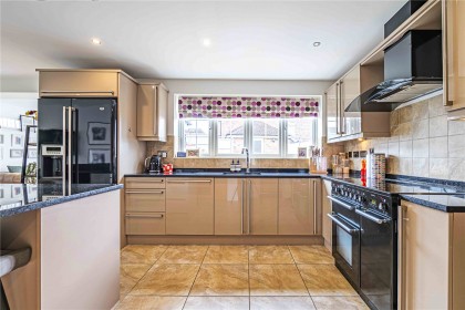 photo for Caddington, Central Bedfordshire