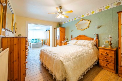 photo for Edlesborough, Buckinghamshire