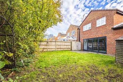 photo for Eaton Bray, Bedfordshire