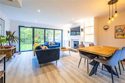 photo for Eaton Bray, Bedfordshire