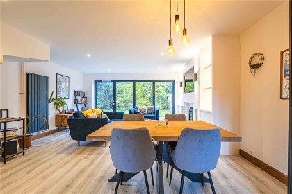 photo for Eaton Bray, Bedfordshire