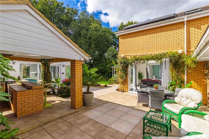 photo for Studham, Central Bedfordshire