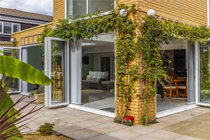 photo for Studham, Central Bedfordshire