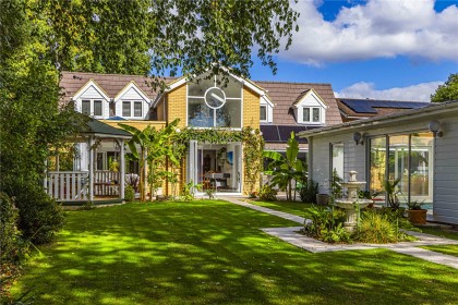 photo for Studham, Central Bedfordshire