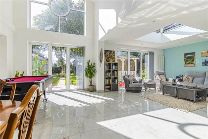 photo for Studham, Central Bedfordshire