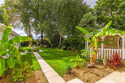 photo for Studham, Central Bedfordshire