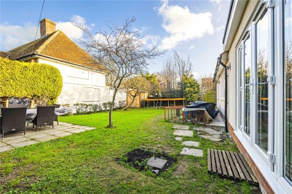 photo for Edlesborough, Buckinghamshire