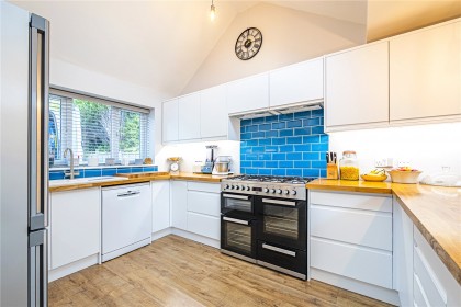 photo for Edlesborough, Buckinghamshire