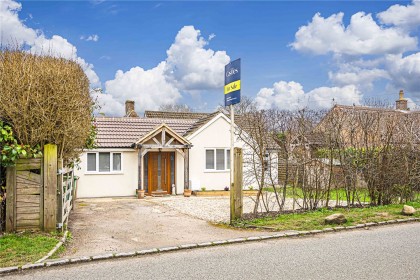 photo for Edlesborough, Buckinghamshire