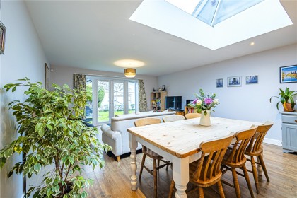 photo for Edlesborough, Buckinghamshire