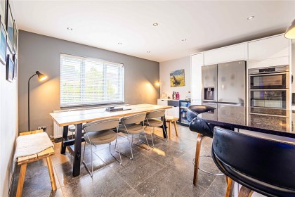 photo for Eaton Bray, Central Bedfordshire