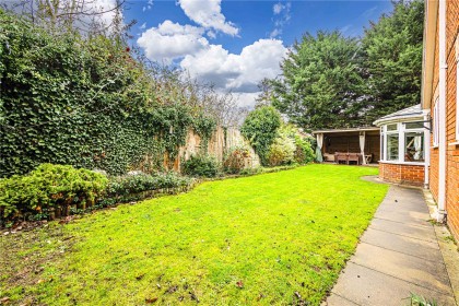 photo for Eaton Bray, Central Bedfordshire