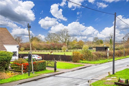 photo for Eaton Bray, Central Bedfordshire