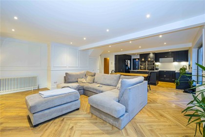 photo for Studham, Central Bedfordshire