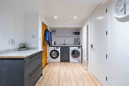 photo for Studham, Central Bedfordshire