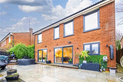 photo for Studham, Central Bedfordshire