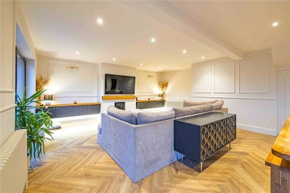 photo for Studham, Central Bedfordshire