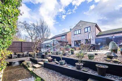 photo for Eaton Bray, Central Bedfordshire