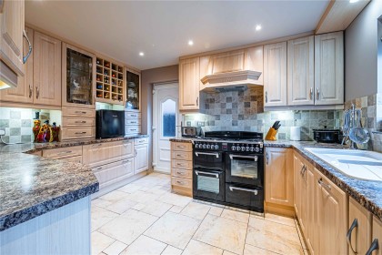 photo for Eaton Bray, Central Bedfordshire