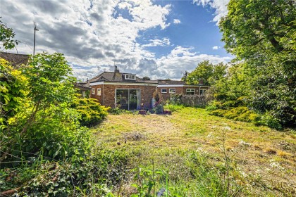 photo for Eaton Bray, Central Bedfordshire