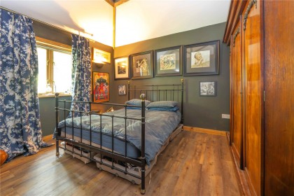 photo for Eaton Bray, Bedfordshire