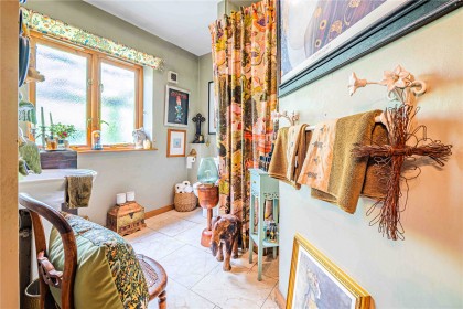 photo for Eaton Bray, Bedfordshire