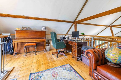 photo for Eaton Bray, Bedfordshire