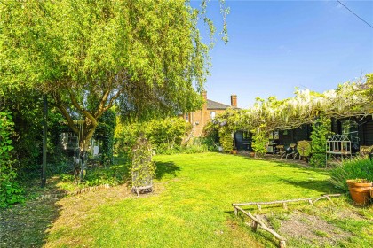 photo for Eaton Bray, Bedfordshire